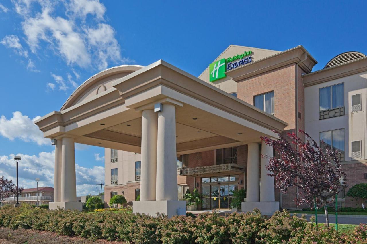 Holiday Inn Express And Suites Guelph, An Ihg Hotel Exteriör bild