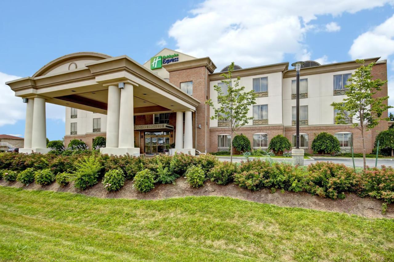 Holiday Inn Express And Suites Guelph, An Ihg Hotel Exteriör bild