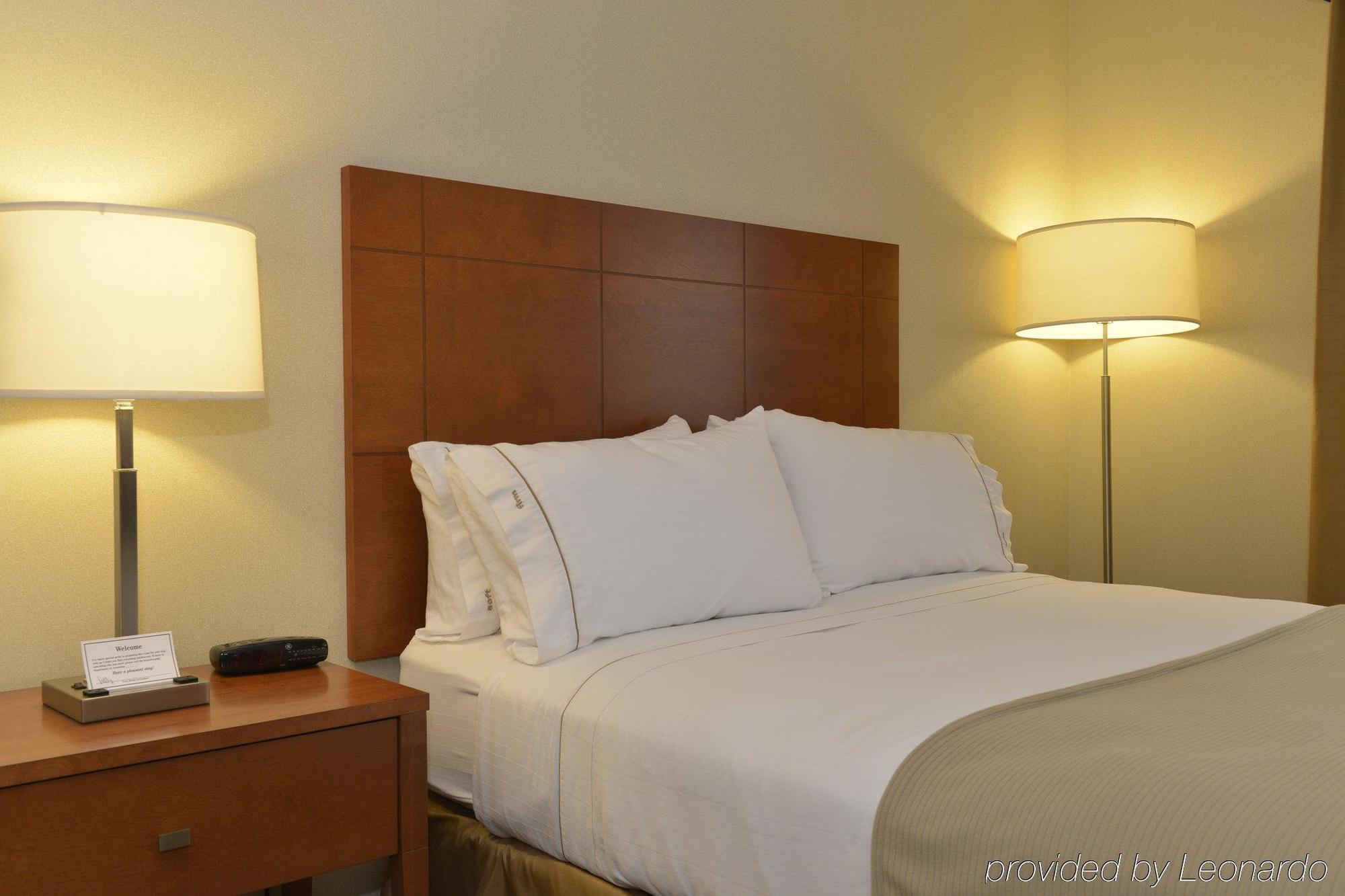 Holiday Inn Express And Suites Guelph, An Ihg Hotel Exteriör bild