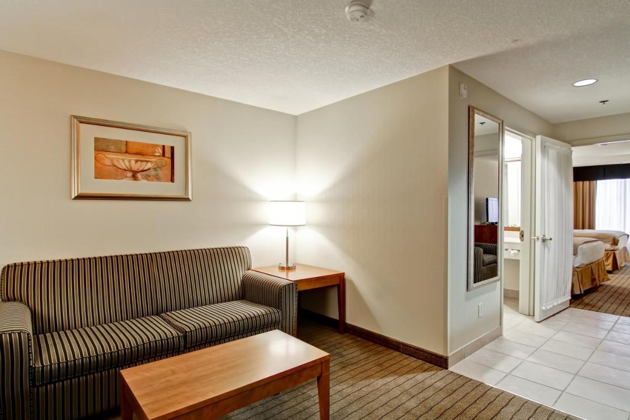 Holiday Inn Express And Suites Guelph, An Ihg Hotel Exteriör bild