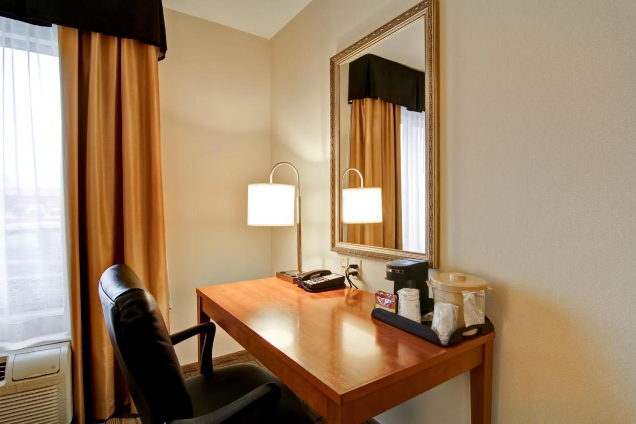 Holiday Inn Express And Suites Guelph, An Ihg Hotel Exteriör bild