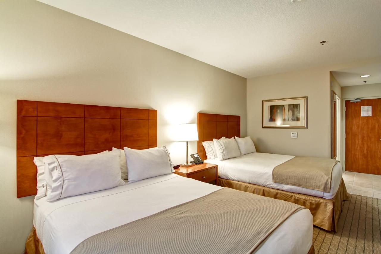 Holiday Inn Express And Suites Guelph, An Ihg Hotel Exteriör bild