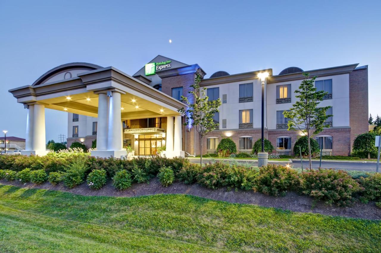 Holiday Inn Express And Suites Guelph, An Ihg Hotel Exteriör bild